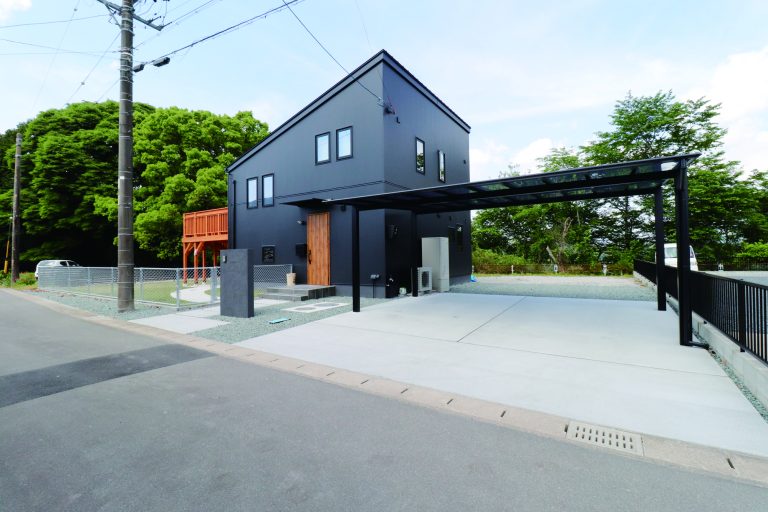 あそび心を大切にした新築外構