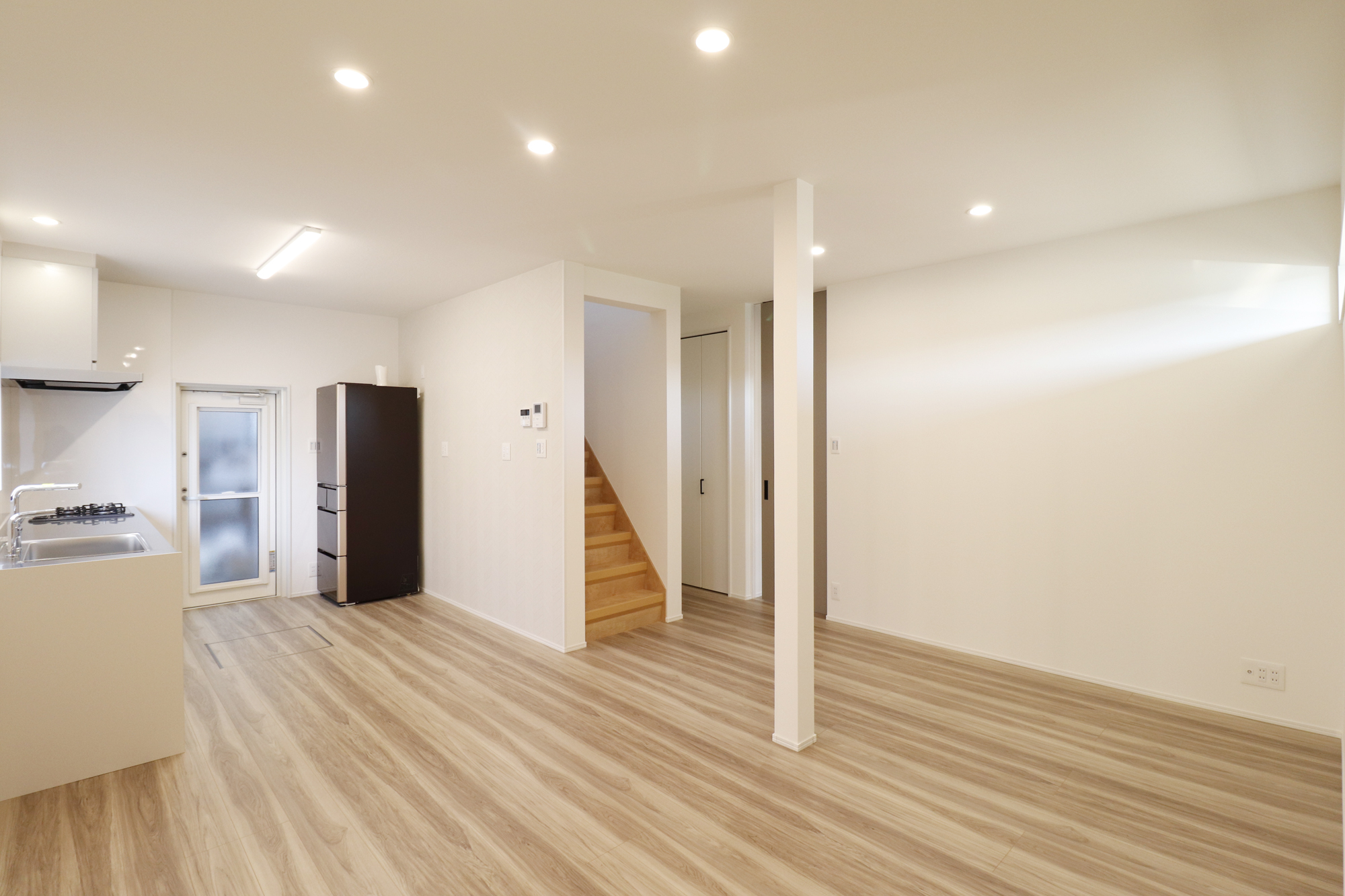 間仕切り壁を撤去し、広々としたLDKに。