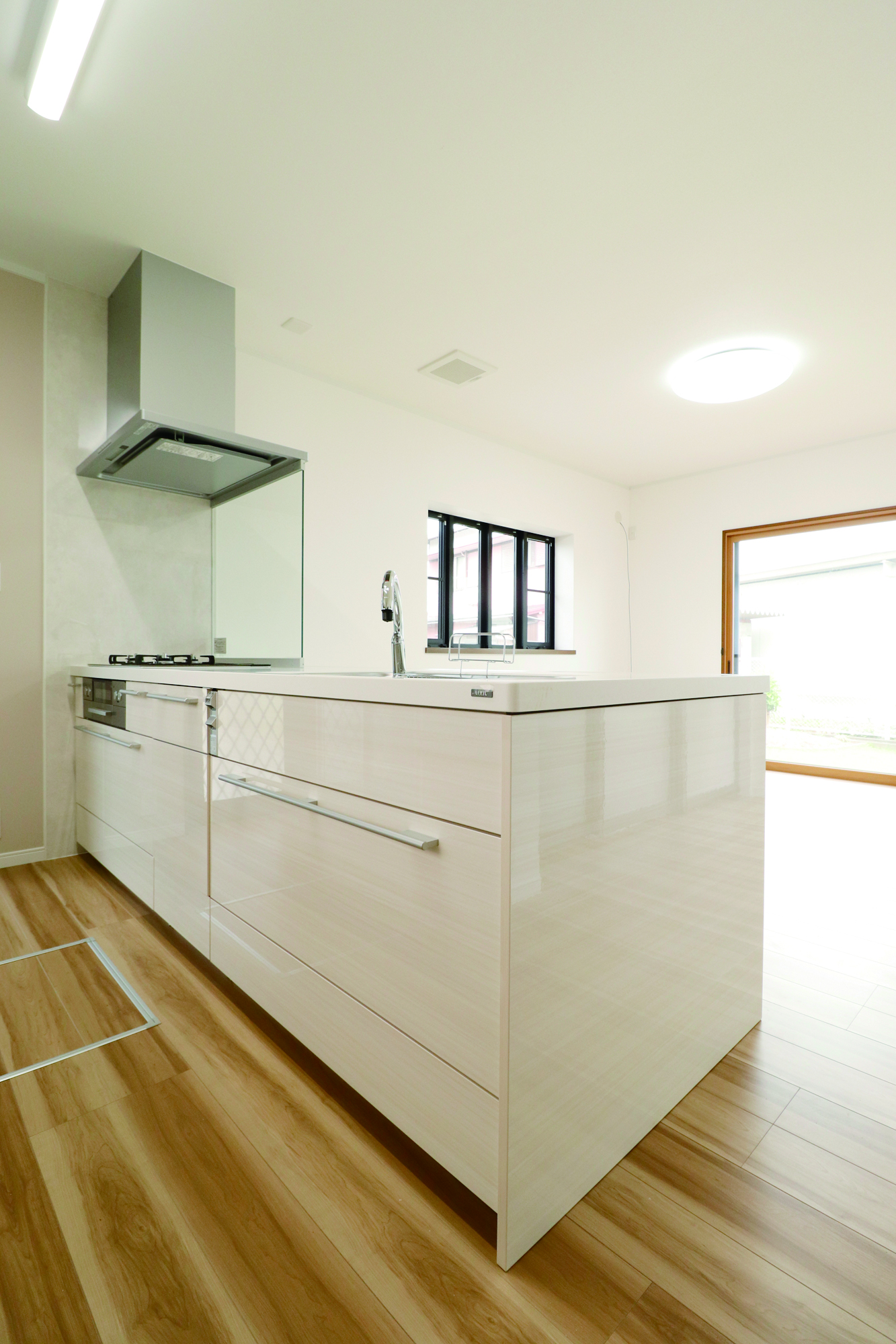 LIXIL：リシェル/ペニンシュラI型