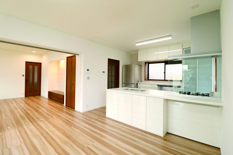 みんなが集まる開放的なＬＤＫに